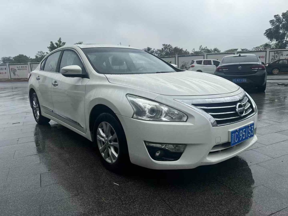 日產(chǎn) 天籟  2015款 2.0L XE-Sporty歐冠運(yùn)動(dòng)版圖片