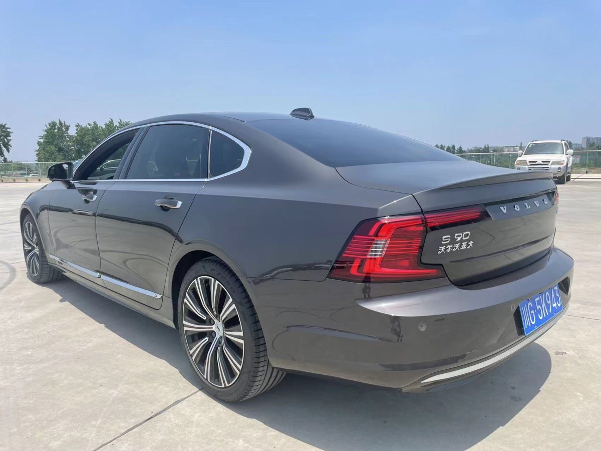 沃爾沃 S90  2023款 B5 智遠(yuǎn)豪華版圖片