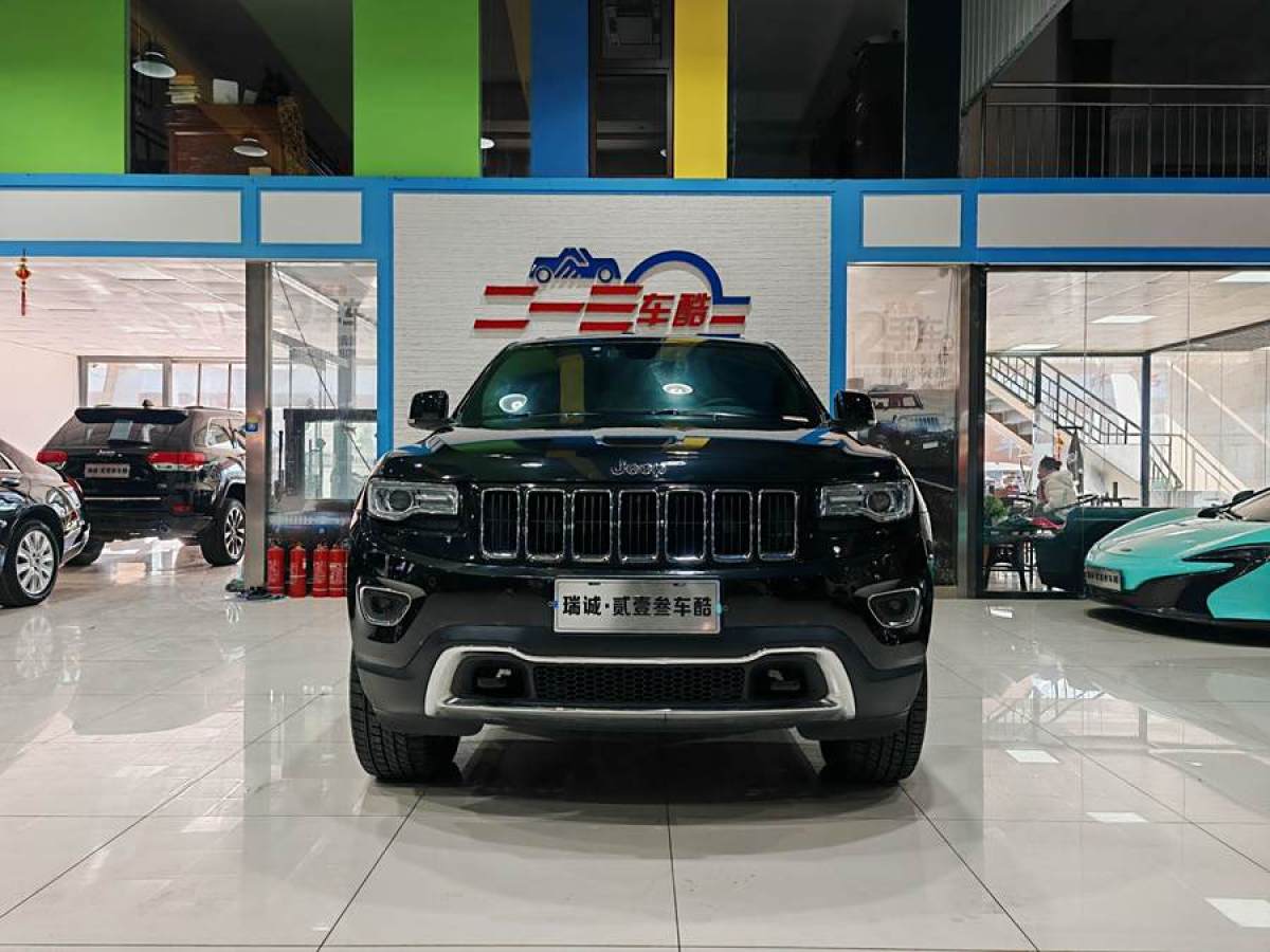 Jeep 大切諾基  2016款 3.0L 精英導(dǎo)航版圖片