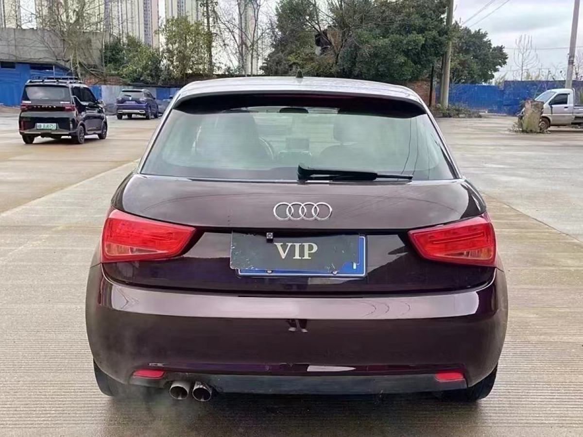 奧迪 奧迪A1  2014款 30 TFSI Sportback時(shí)尚型圖片