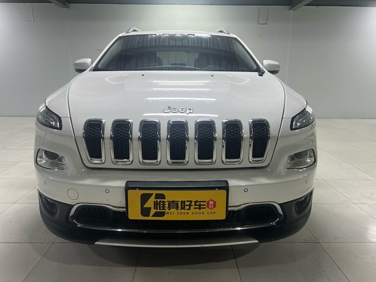 Jeep 自由光  2016款 2.4L 專業(yè)版圖片