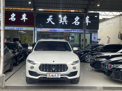 2019年3月 瑪莎拉蒂 Levante 3.0T 350Hp 標(biāo)準(zhǔn)版圖片