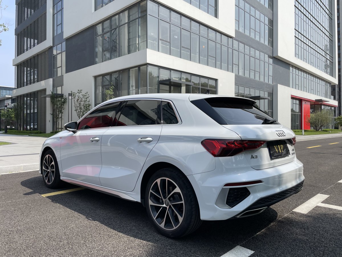奧迪 奧迪A3  2021款 Sportback 35 TFSI 進(jìn)取運(yùn)動(dòng)型圖片