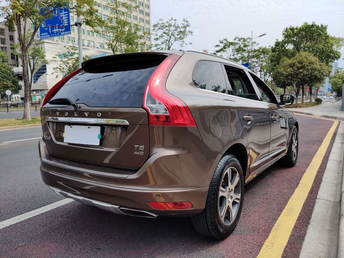 沃爾沃 XC60  2015款 T5 AWD 智遠(yuǎn)版圖片