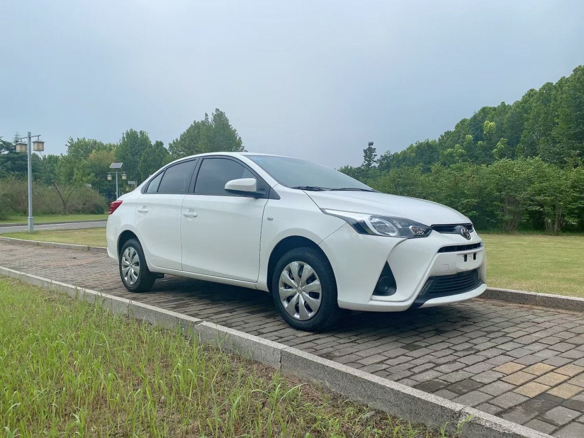 豐田 yaris l 致享 2017款 1.5e cvt魅動版圖片