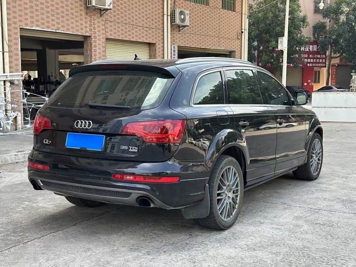 2013年12月奧迪 奧迪Q7  2014款 35 TDI 運(yùn)動(dòng)型