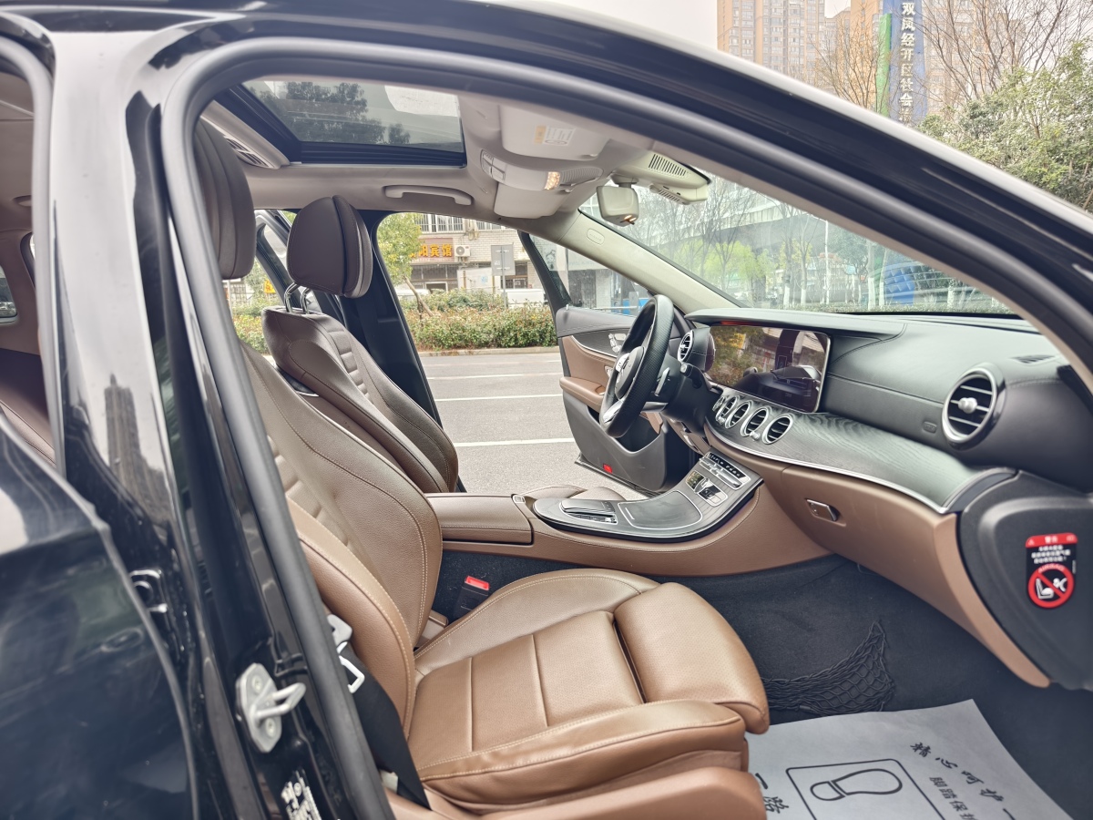 奔馳 奔馳E級  2019款 E 200 L 運(yùn)動型圖片