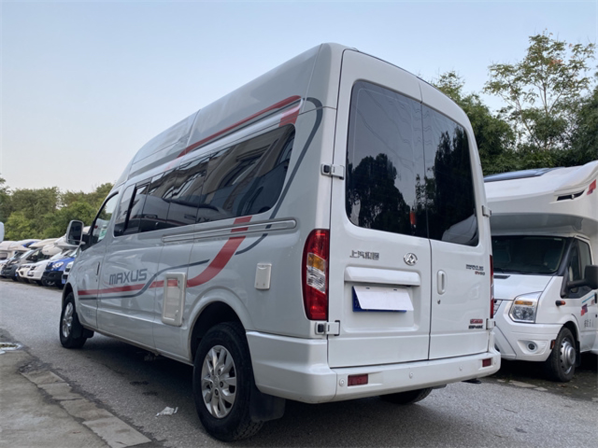 上汽大通 V80  2018款  2.5T 6擋手動(dòng)廂式貨車長(zhǎng)軸中頂2-3座圖片