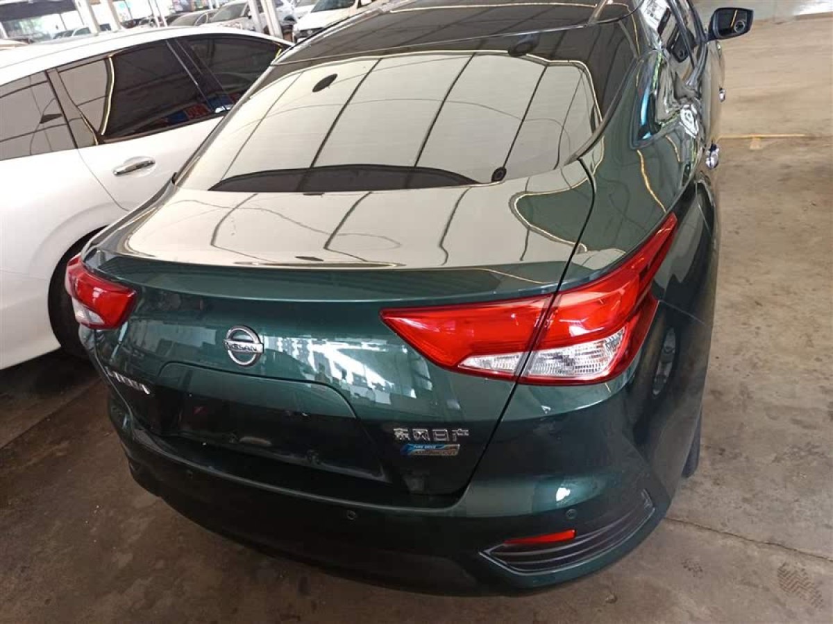 日產(chǎn) LANNIA 藍(lán)鳥  2016款 1.6L CVT炫酷版圖片