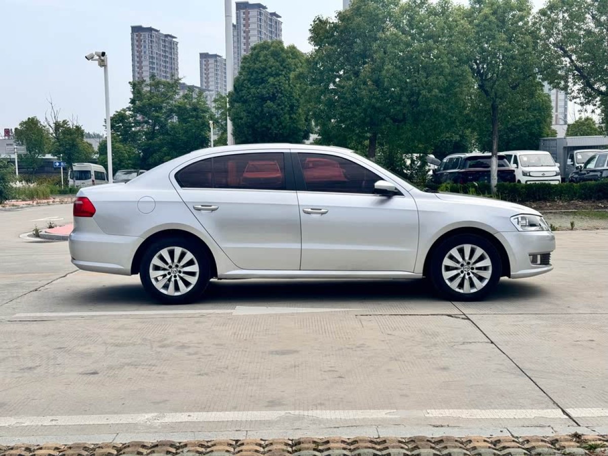 大眾 朗逸  2013款 改款經(jīng)典 1.6L 自動舒適版圖片