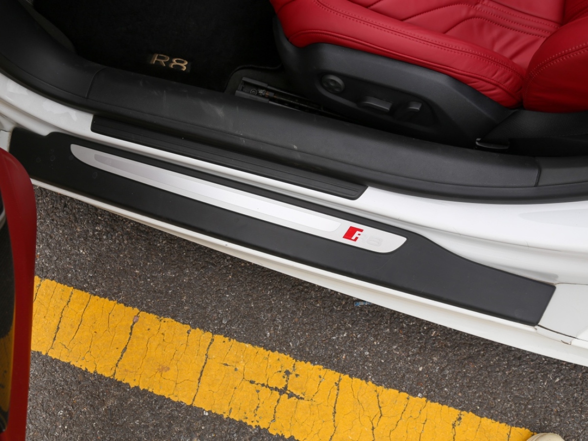奥迪 奥迪R8  2014款 Spyder 5.2 FSI quattro图片