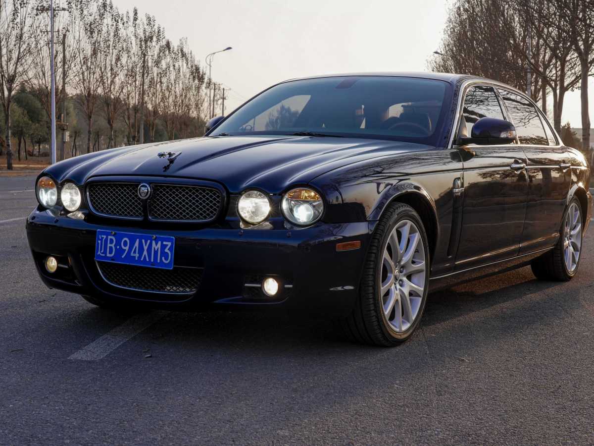 捷豹 XJ  2007款 XJ6L 3.0皇家加長版圖片