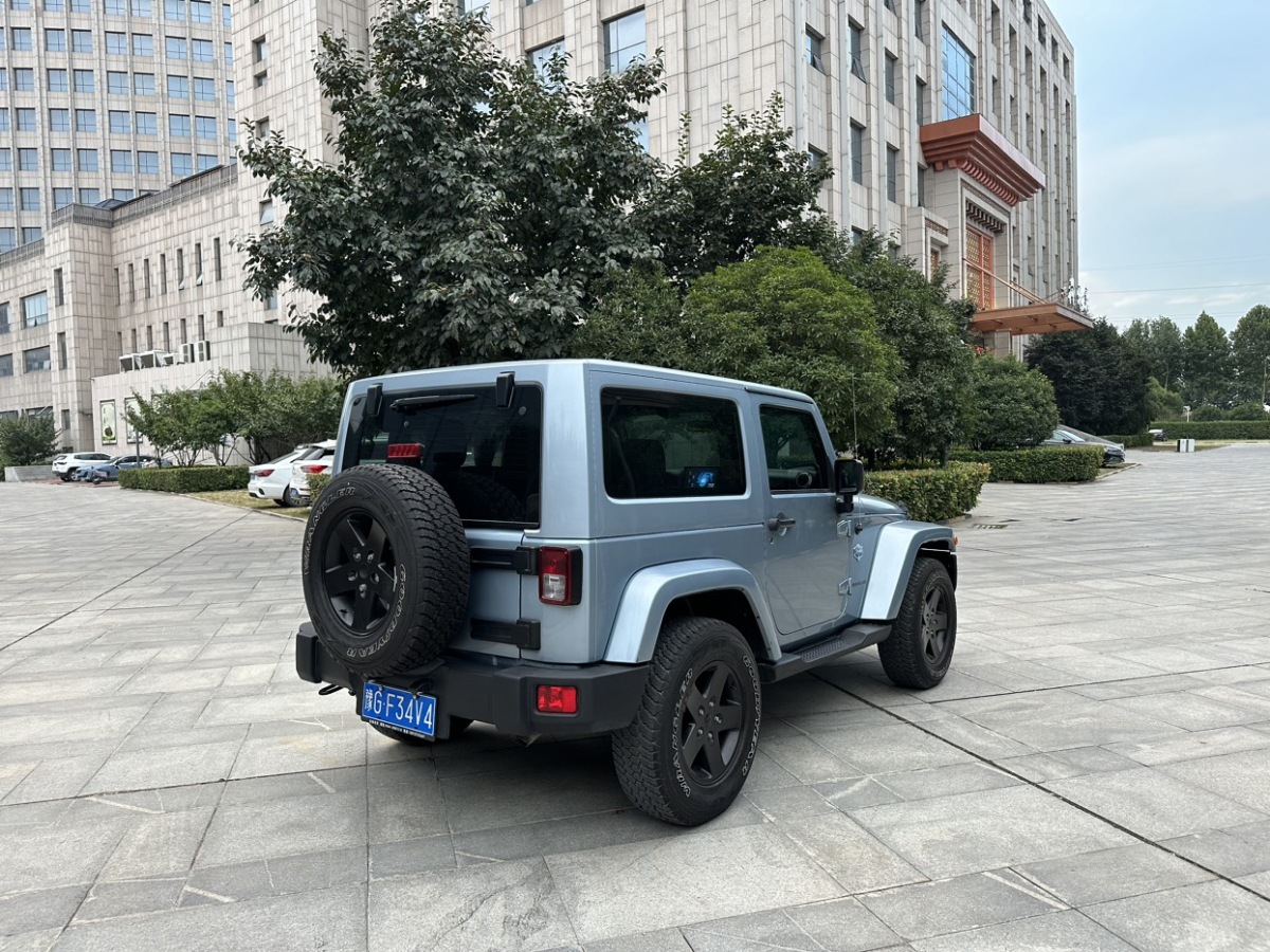 2012年09月Jeep 牧馬人  2012款 3.6L Sahara 極地版