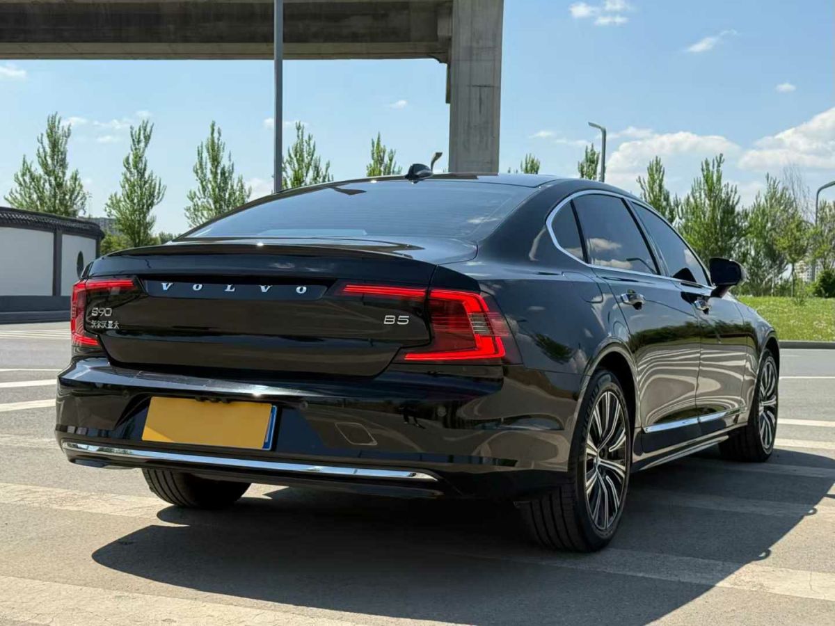 沃爾沃 S90  2022款 B5 智遠(yuǎn)豪華版圖片