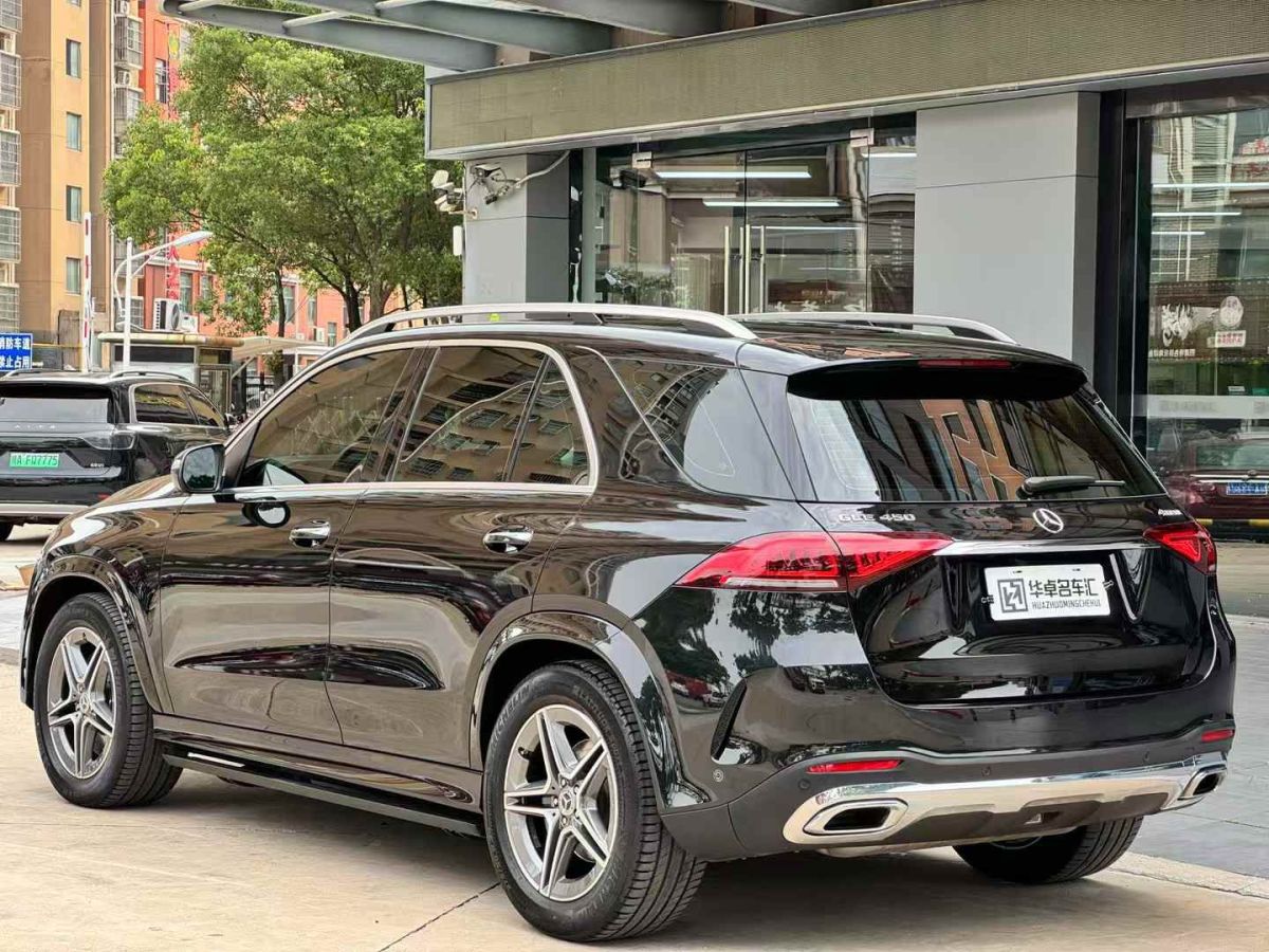 奔馳 奔馳GLE  2020款  GLE 350 4MATIC 時(shí)尚型圖片