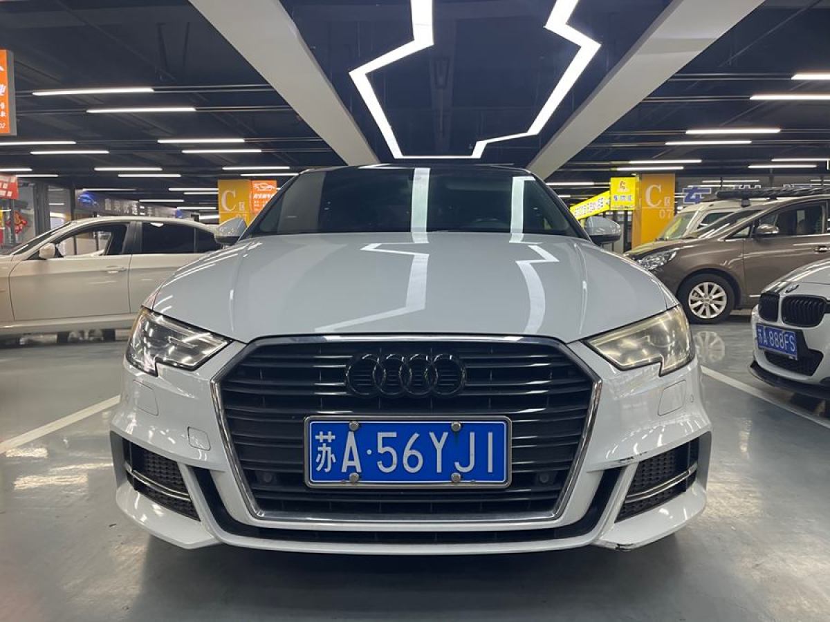 2018年1月奧迪 奧迪A3  2018款 30周年年型 Limousine 35 TFSI 時尚型