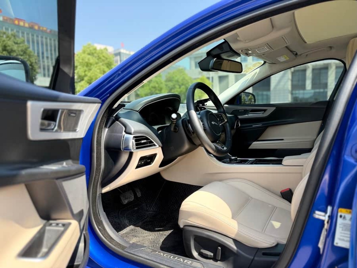 捷豹 XEL  2018款 2.0T 250PS 尊享版圖片