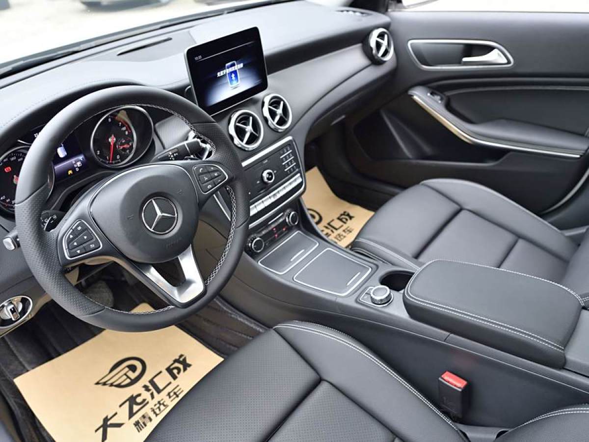 奔馳 奔馳GLA  2018款 GLA 220 4MATIC 運動型圖片