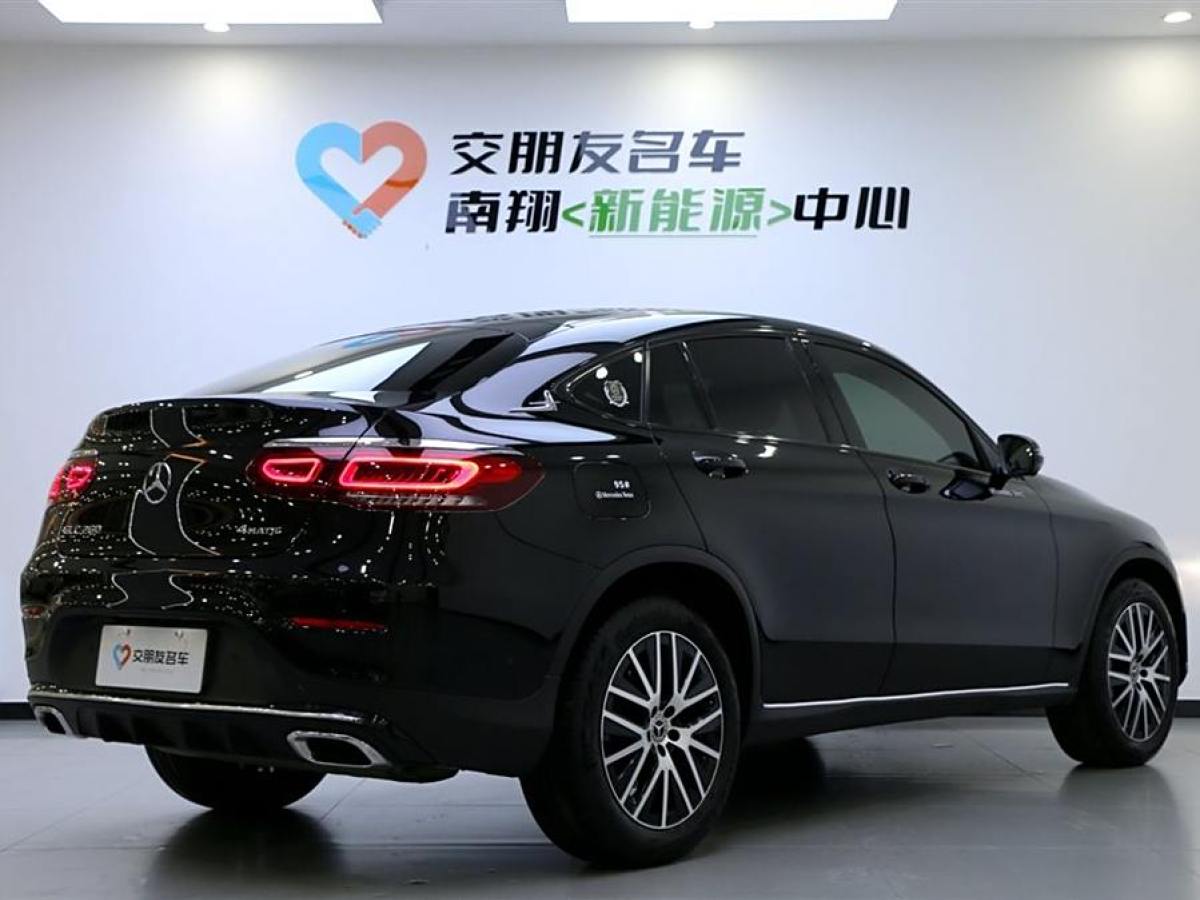 奔馳 奔馳GLC  2023款 改款 GLC 260 4MATIC 轎跑SUV圖片