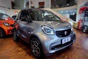 fortwo smart 0.9T 66千瓦硬頂先鋒版