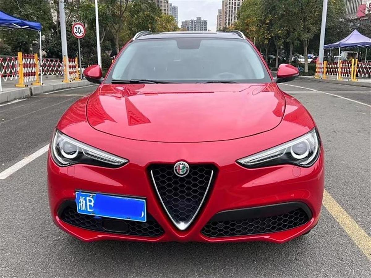 2019年7月阿爾法·羅密歐 Stelvio  2017款 2.0T 200HP 精英版