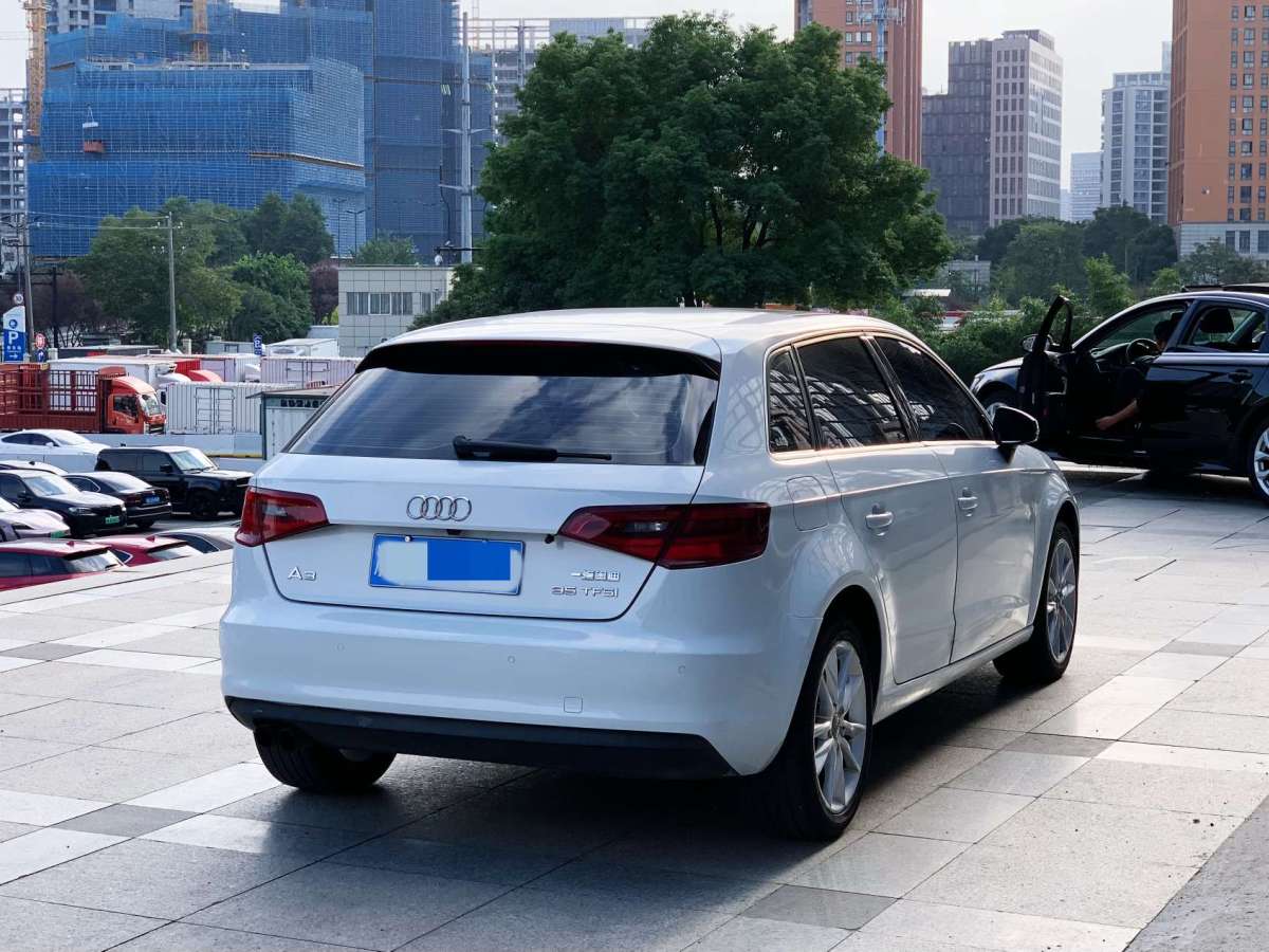 奧迪 奧迪A3  2015款 Sportback 35 TFSI 百萬紀(jì)念舒享型圖片