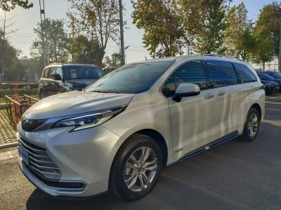 2022年3月 丰田 赛那SIENNA 2.5L混动 铂金版图片