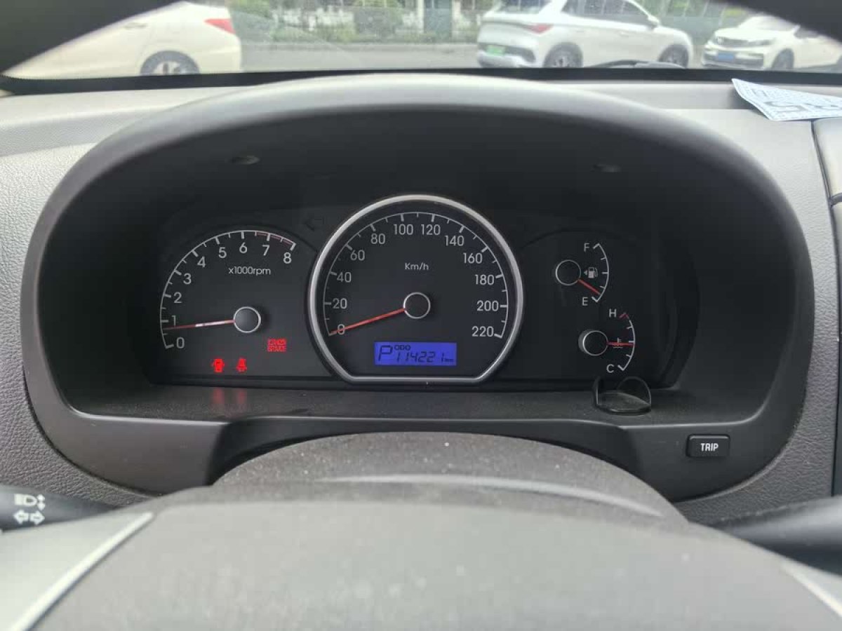 現(xiàn)代 悅動(dòng)  2011款 1.6L 自動(dòng)舒適型圖片