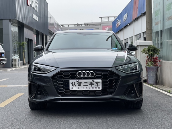 奥迪 奥迪A4L  2022款 40 TFSI 豪华动感型