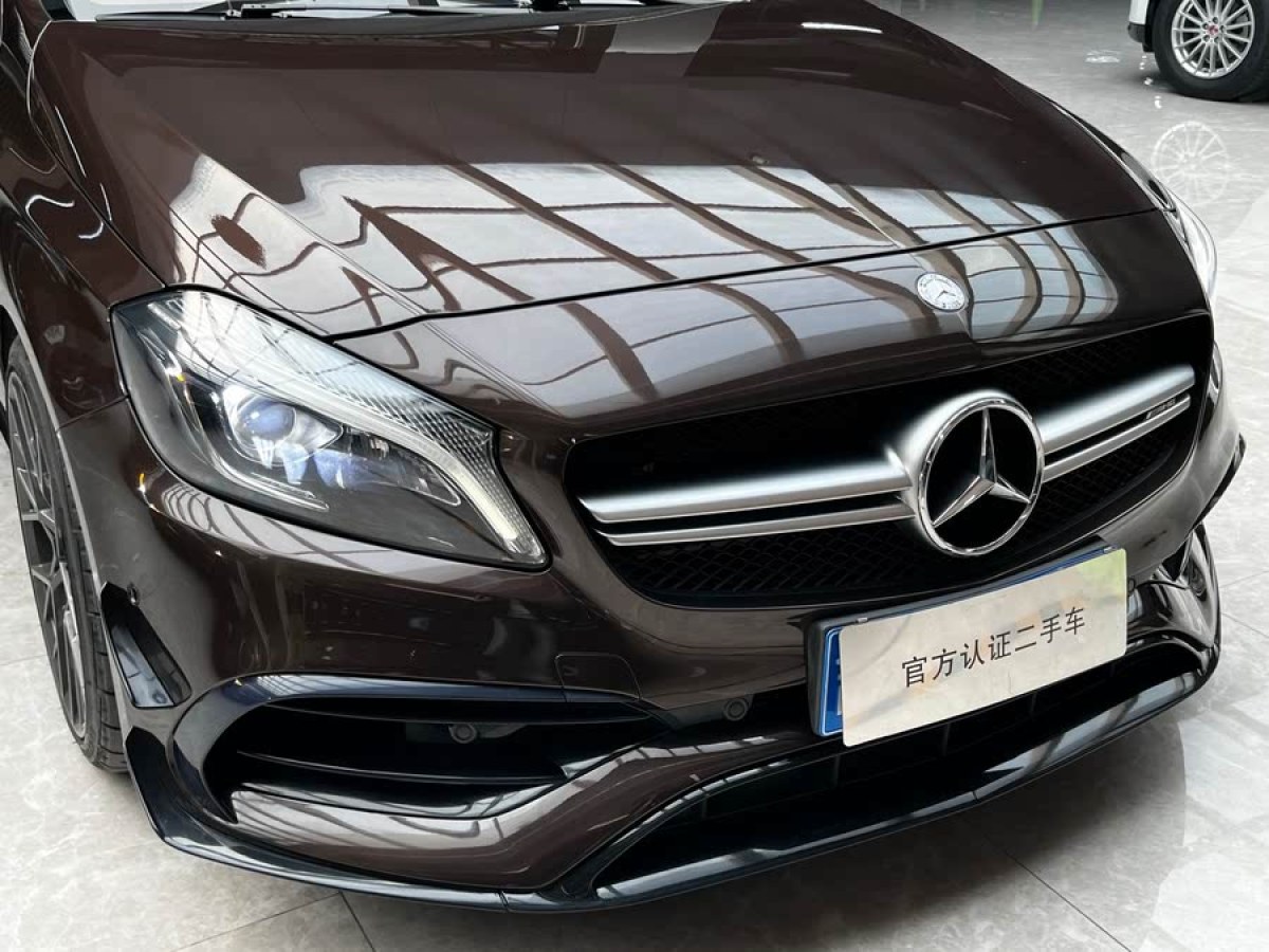 奔馳 奔馳A級(jí)AMG  2016款 AMG A 45 4MATIC 冠軍版圖片
