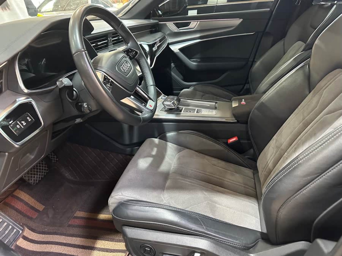 奧迪 奧迪A6L  2024款 45 TFSI 臻選動(dòng)感型圖片