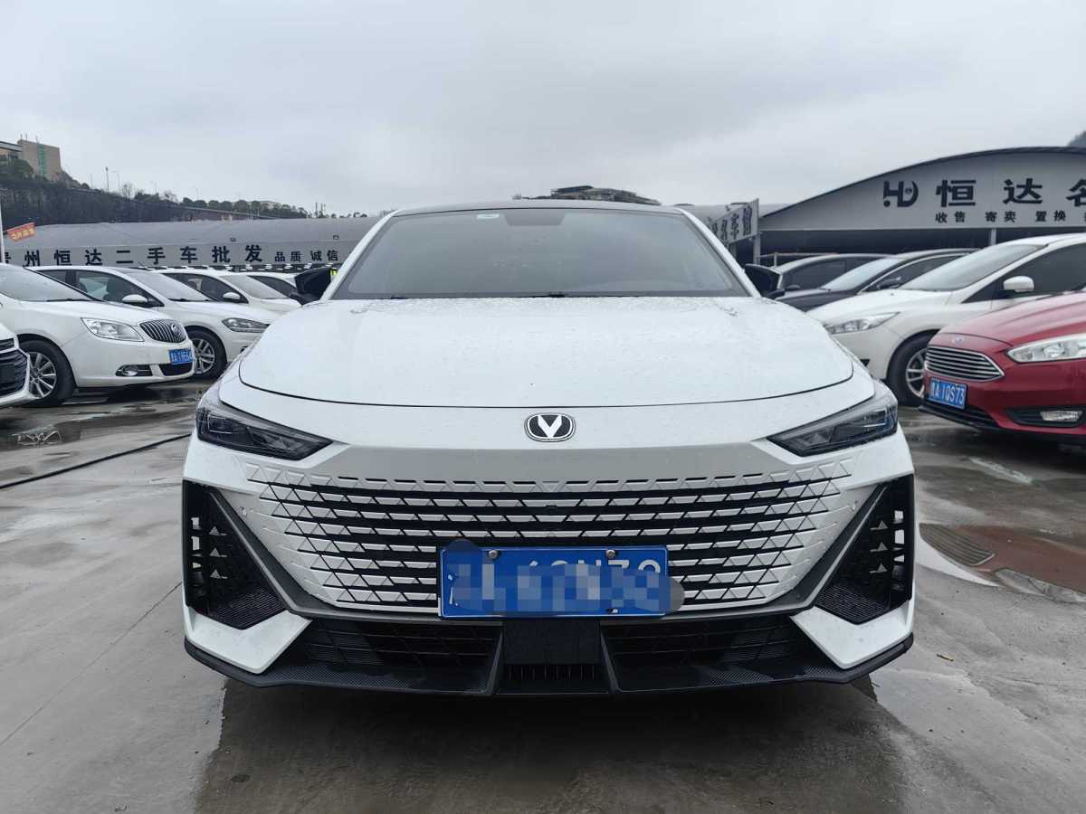 長安 長安UNI-V  2022款 1.5T 尊貴型圖片