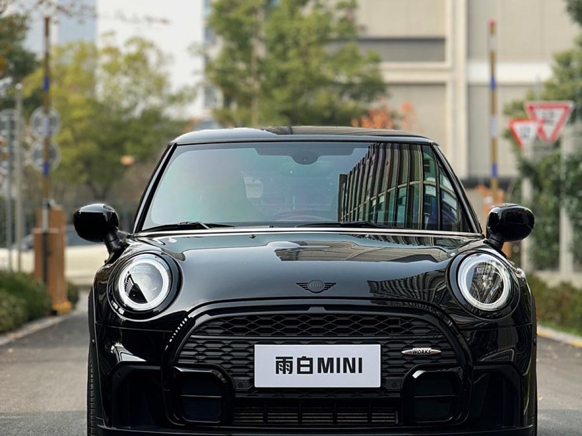 MINI MINI  2022款 1.5T COOPER 黑標(biāo)特別版圖片