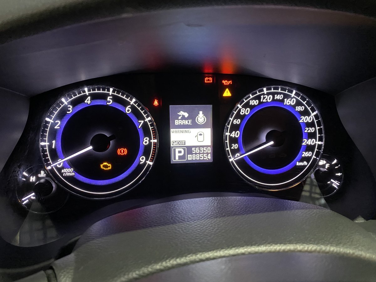 英菲尼迪 QX50  2013款 2.5L 兩驅(qū)優(yōu)雅版圖片