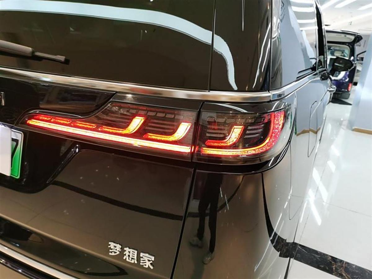 嵐圖 夢想家  2024款 PHEV 超長續(xù)航尊貴版圖片