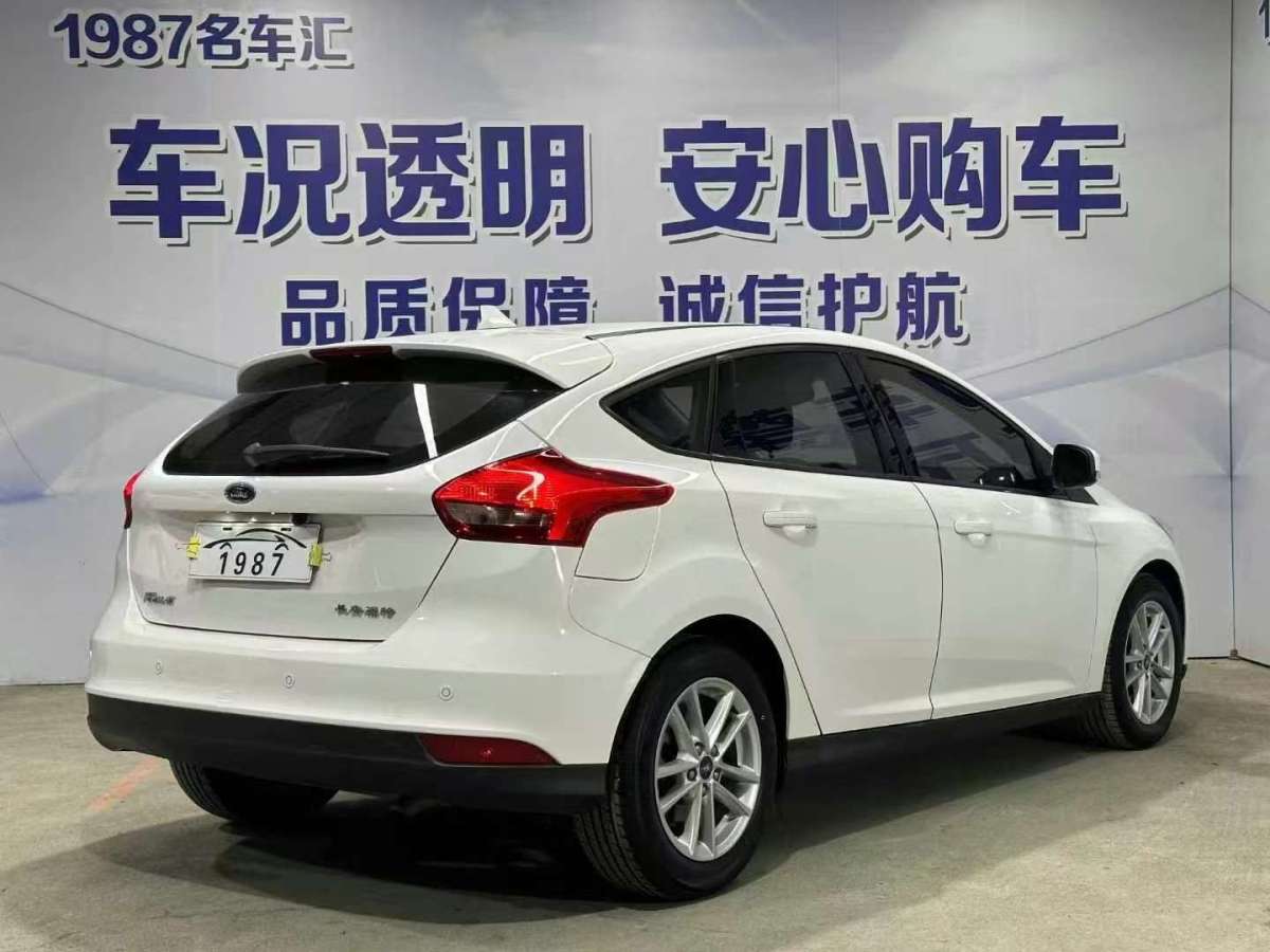 福特 ?？怂? 2015款 兩廂 1.6L 自動舒適型圖片