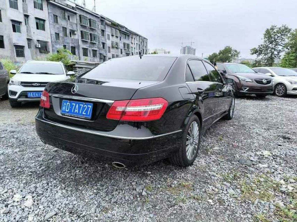 奔馳 奔馳E級(jí)  2013款 E 260 L CGI優(yōu)雅型圖片