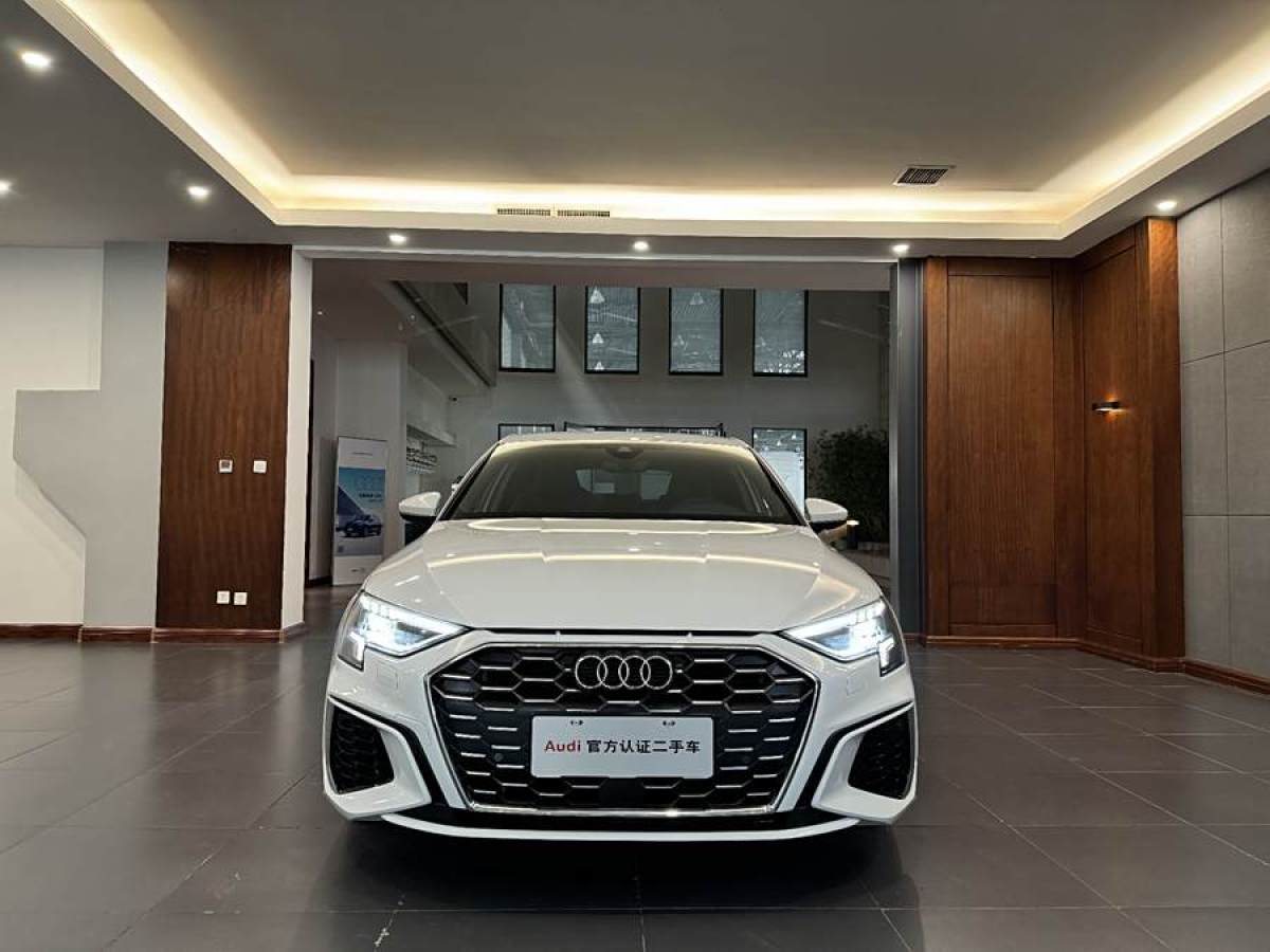 奧迪 奧迪A3  2022款 Sportback 35 TFSI 進(jìn)取運(yùn)動(dòng)型圖片