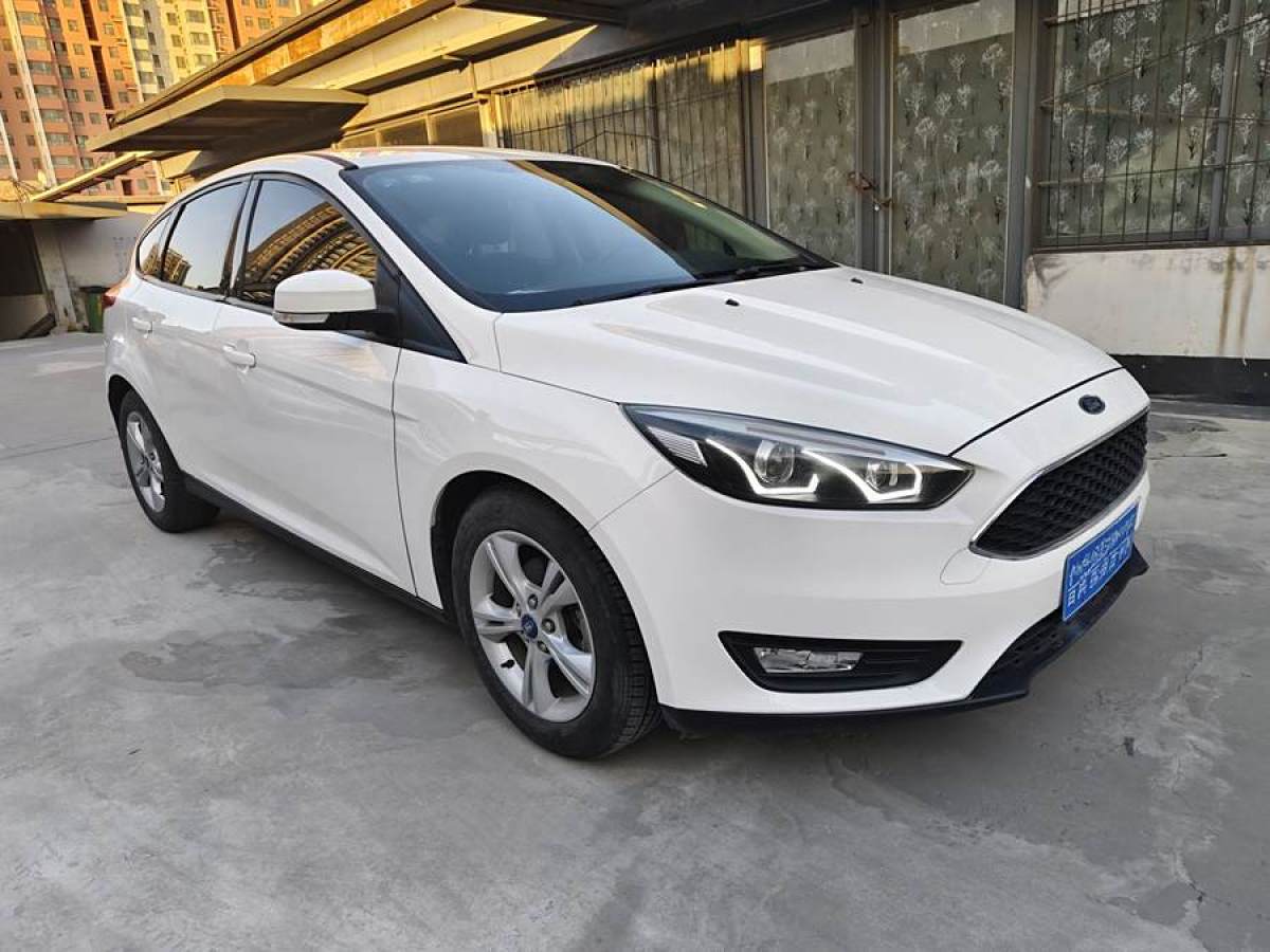 福特 ?？怂? 2015款 兩廂 1.6L 自動舒適型圖片