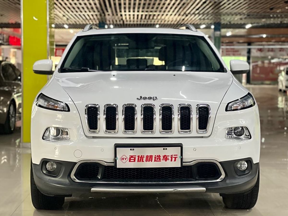 Jeep 自由光  2016款 2.4L 專業(yè)版圖片