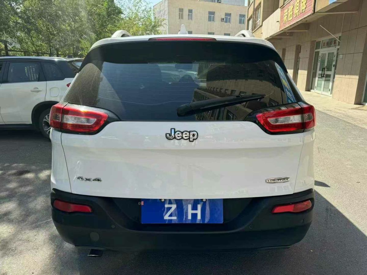 Jeep 自由光  2015款 2.4L 精英版圖片