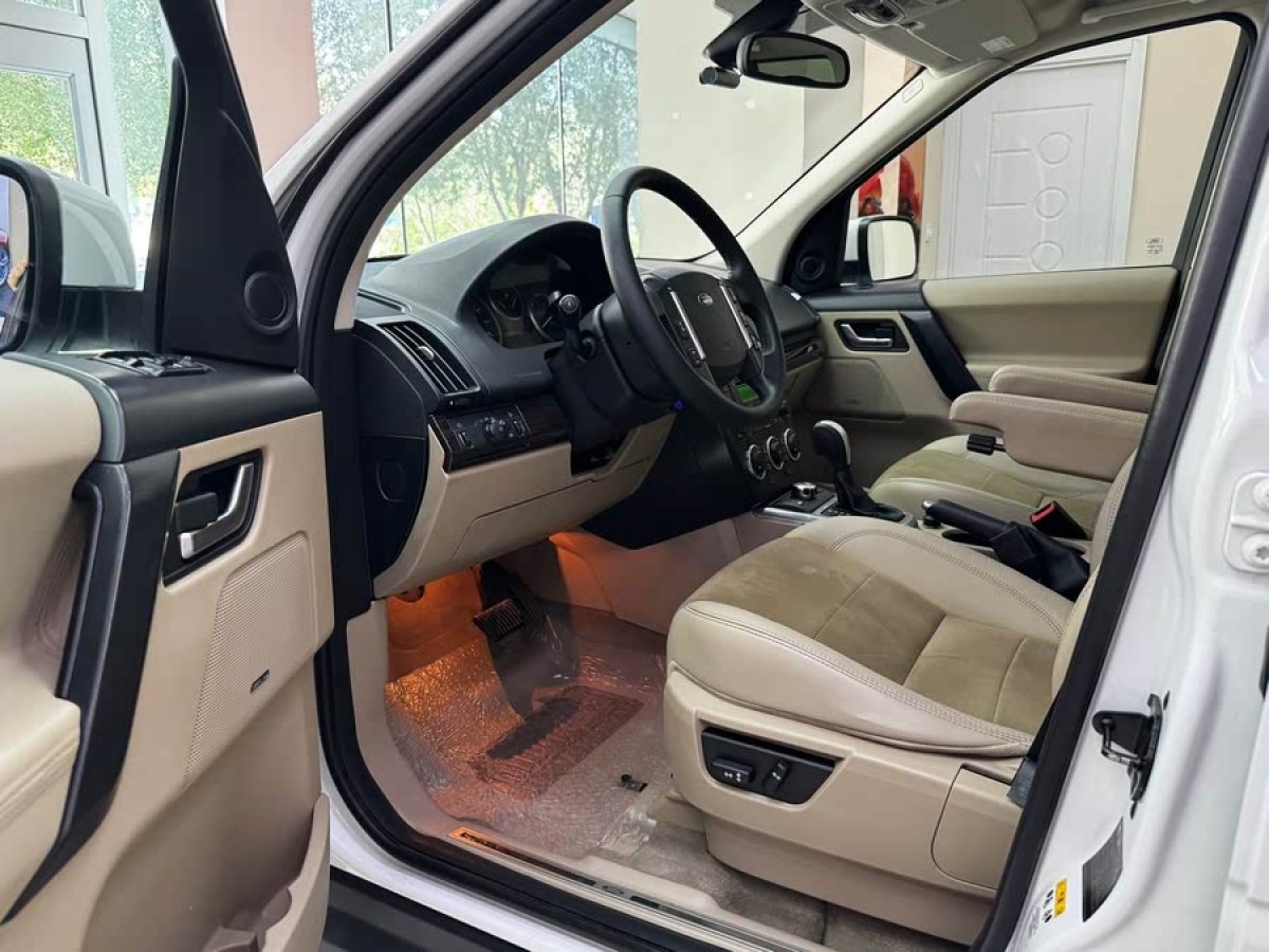路虎 神行者2  2012款 2.0T Si4 SE汽油版圖片
