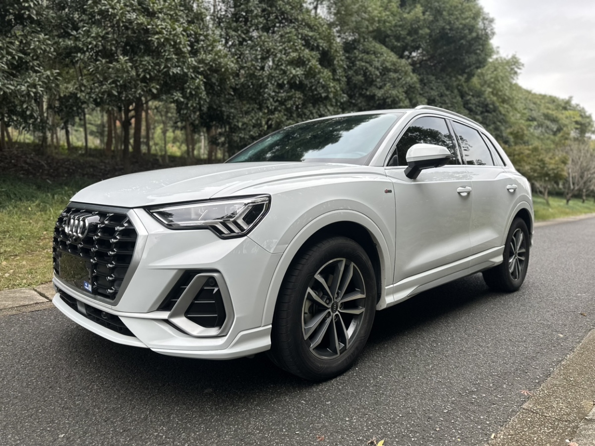 奧迪 奧迪Q3  2022款 35 TFSI 進(jìn)取動感型圖片