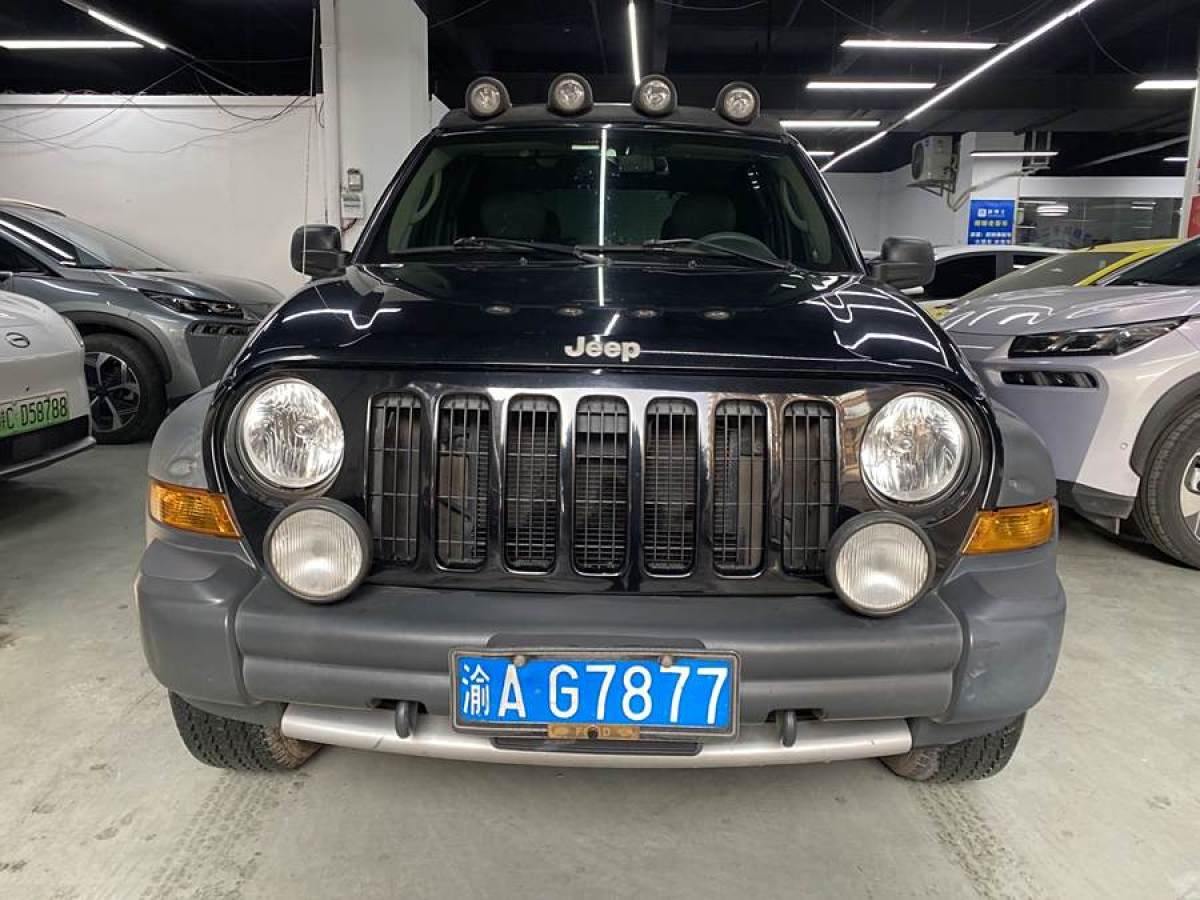 Jeep 自由人  2004款 3.7L圖片