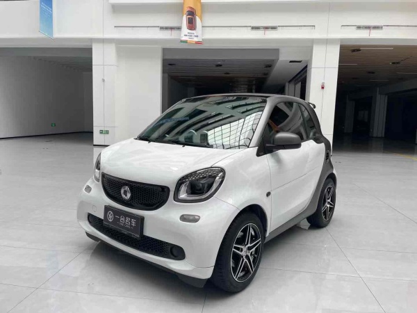 smart fortwo  2018款 1.0L 52千瓦硬顶灵动版