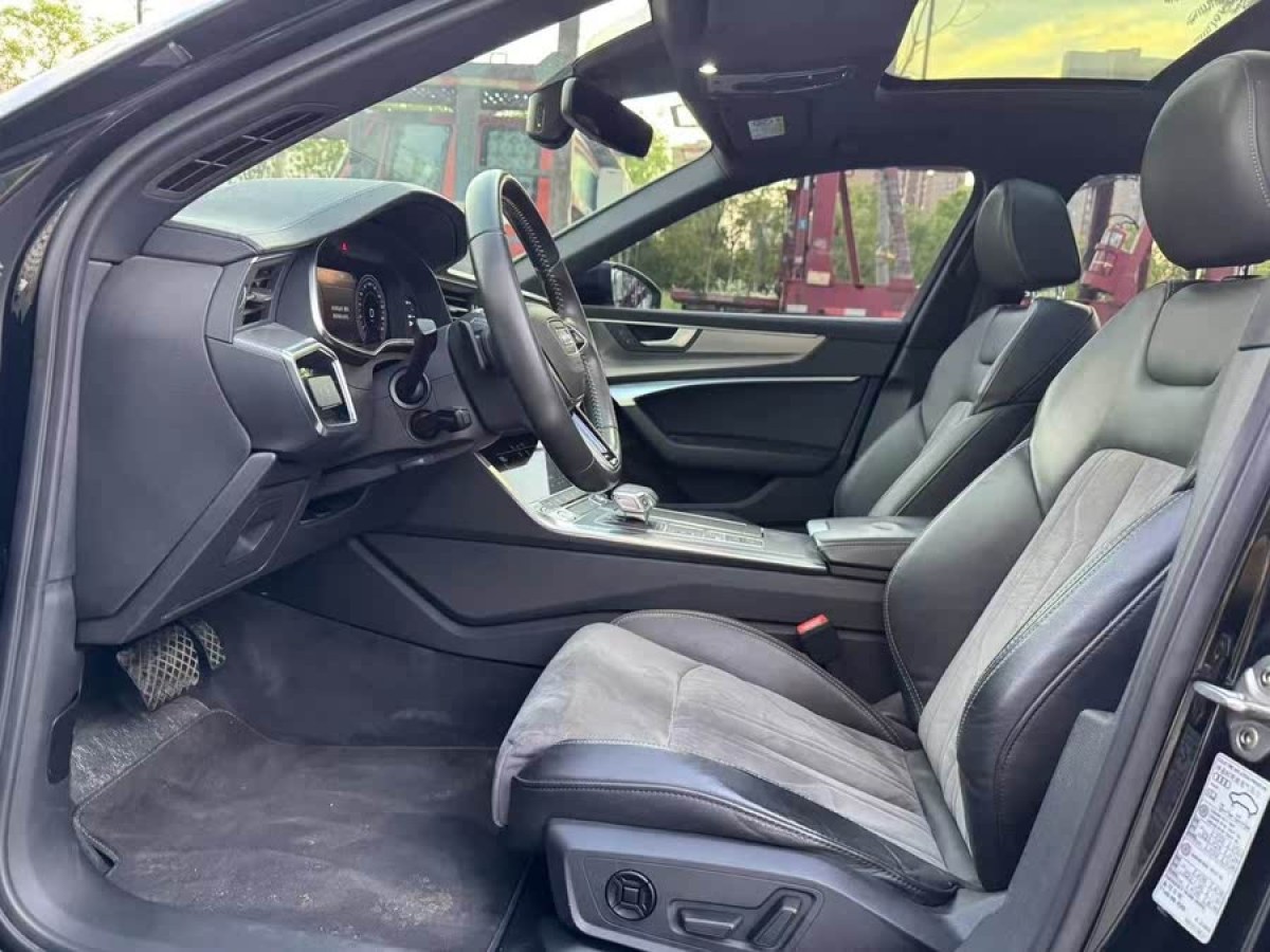 奧迪 奧迪A6L  2020款 45 TFSI 臻選動(dòng)感型圖片