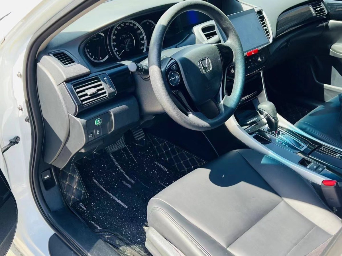 Honda accord2016 2.0L Comfort Edition图片
