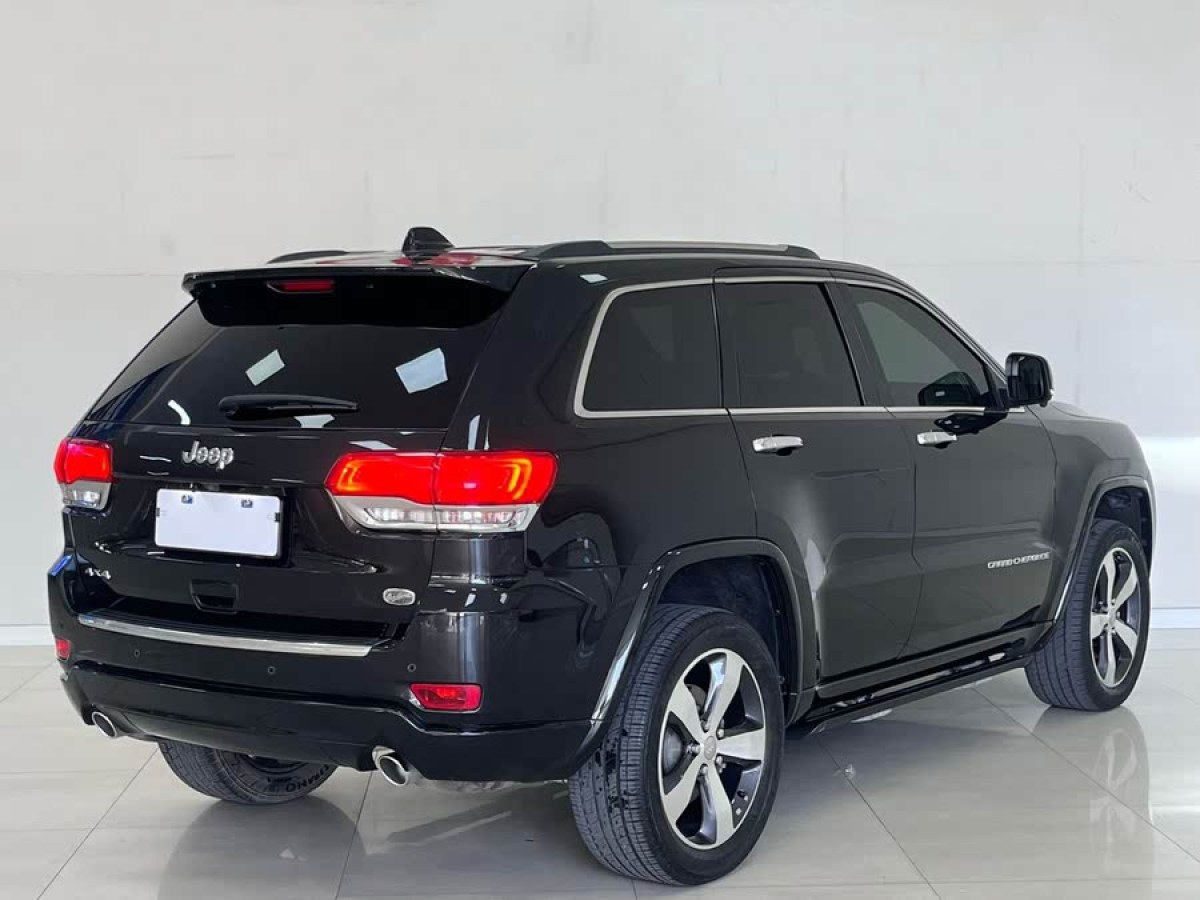 Jeep 大切諾基  2015款 3.6L 豪華導(dǎo)航版圖片