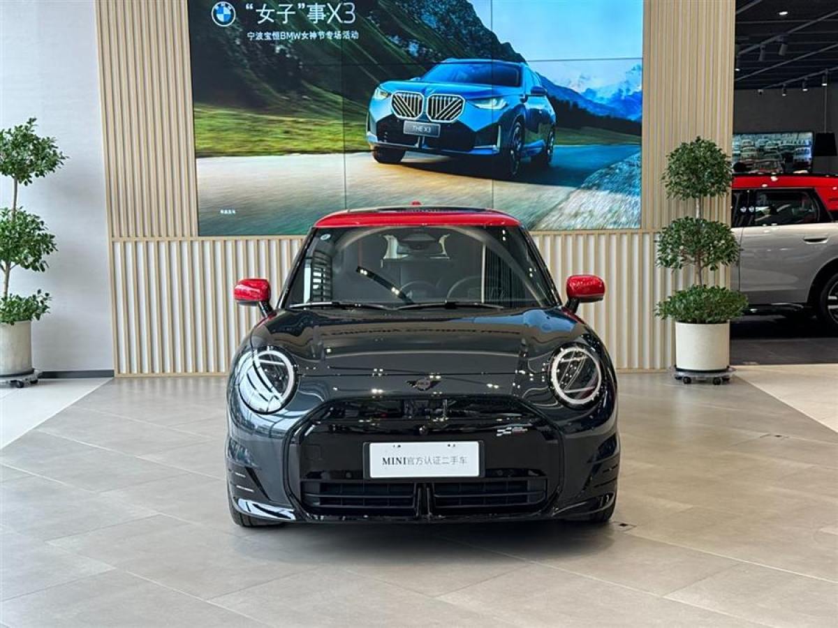 2024年7月MINI 電動MINI COOPER  2024款 452km COOPER SE 賽車手