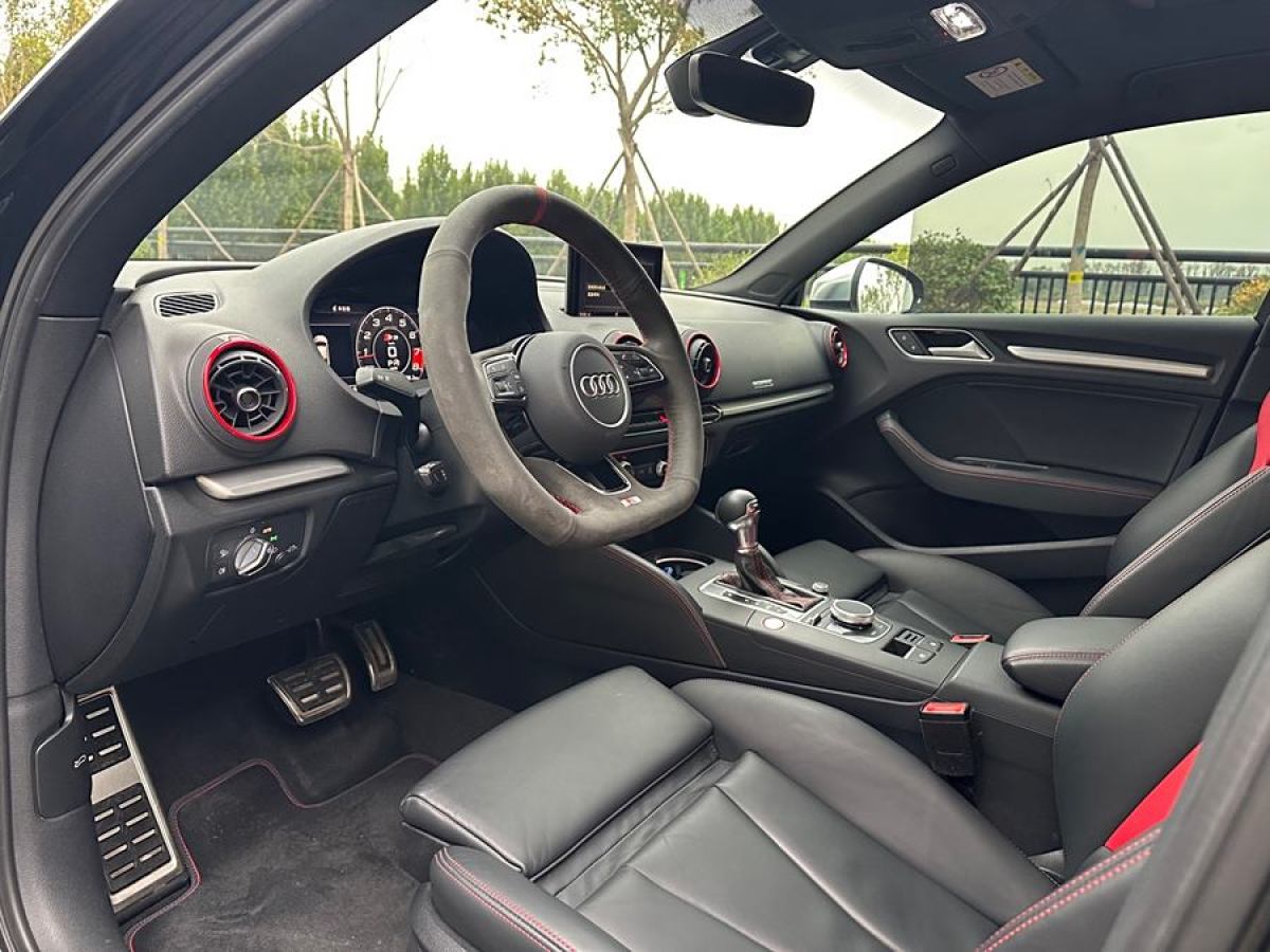 2019年6月奧迪 奧迪S3  2019款 S3 2.0T Limousine